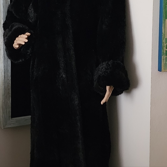 Fabulous, softTiger Mills Faux Black ankle length Mink XS - Picture 5 of 8